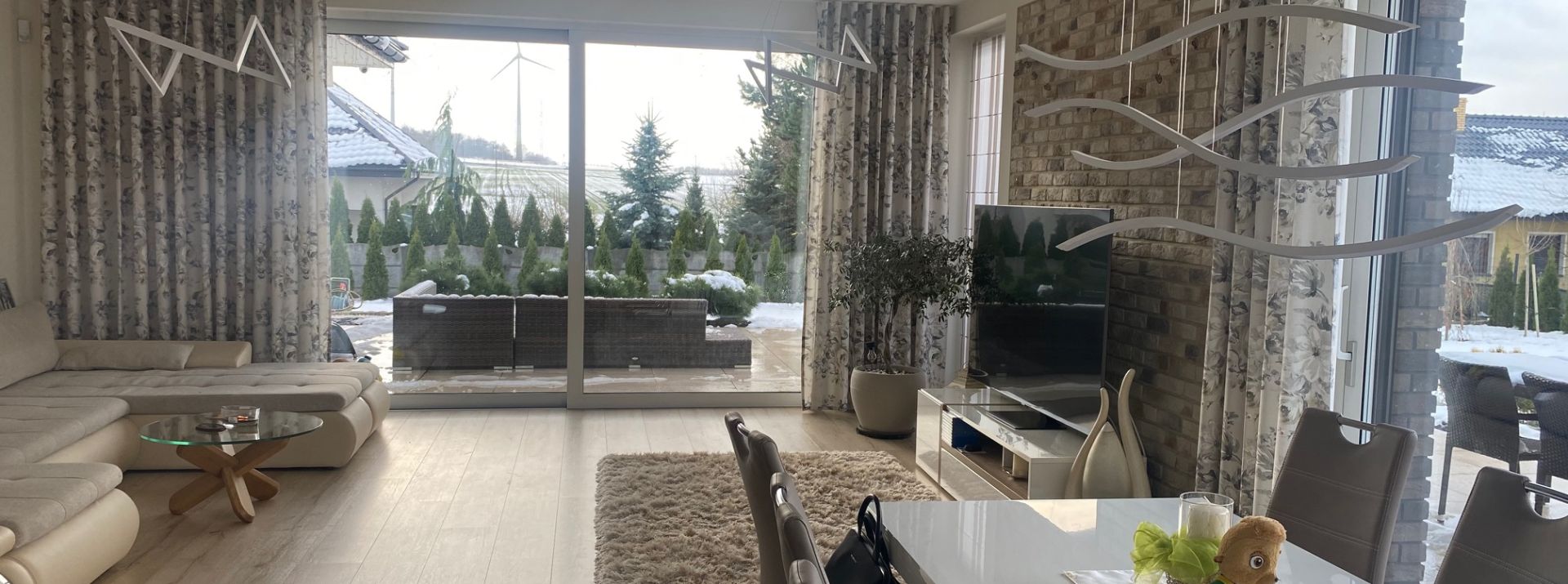 Interior trends in window decoration, fashion for 2023
