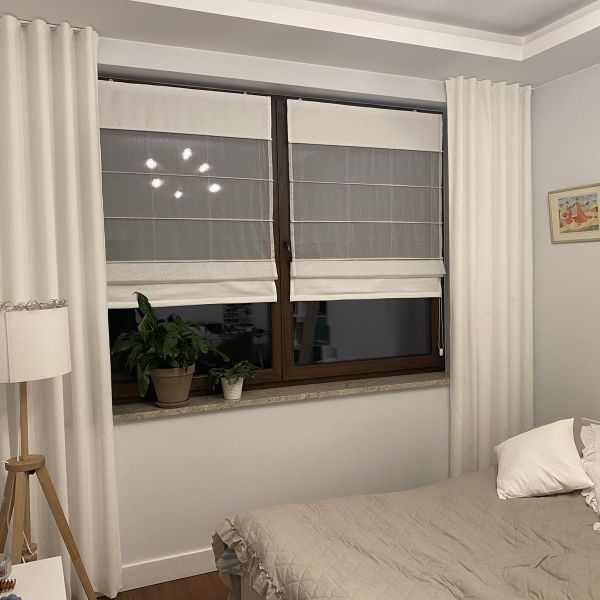 Installation of the Roman blind