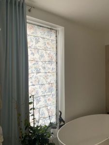Inspiration for bathroom with Roman blind and curtain 3