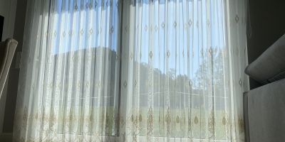 How to wash curtains to get pure white?