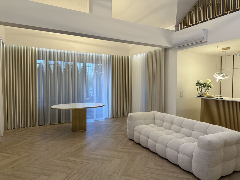 Beautiful curtains for living room with velvet curtains