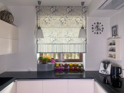 Inspiration for the kitchen with a Roman floral blind 4