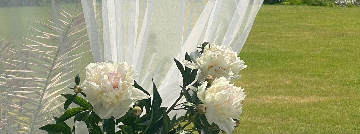 Terrace drapes - aesthetic and functional decoration of the terrace